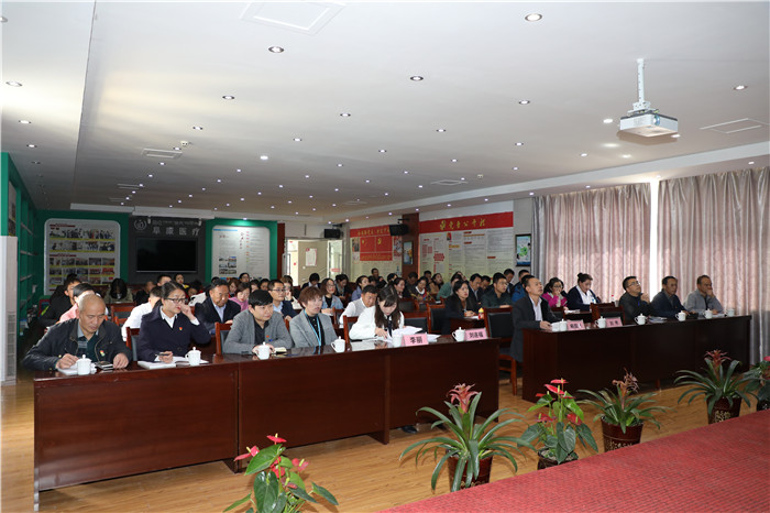 西藏阜康醫療黨委積極開展“不忘初心、牢記使命”主題教育和“不忘合作初心，繼續攜手前進”主題教育